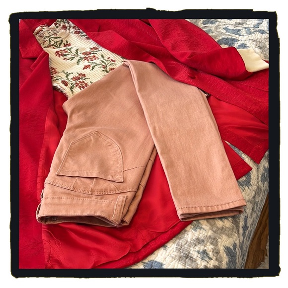 ๐Super Cute Midrise Papaya Denim Jeans โ Perfect Fit, Playful Style!๐ฅJunior - Picture 10 of 13